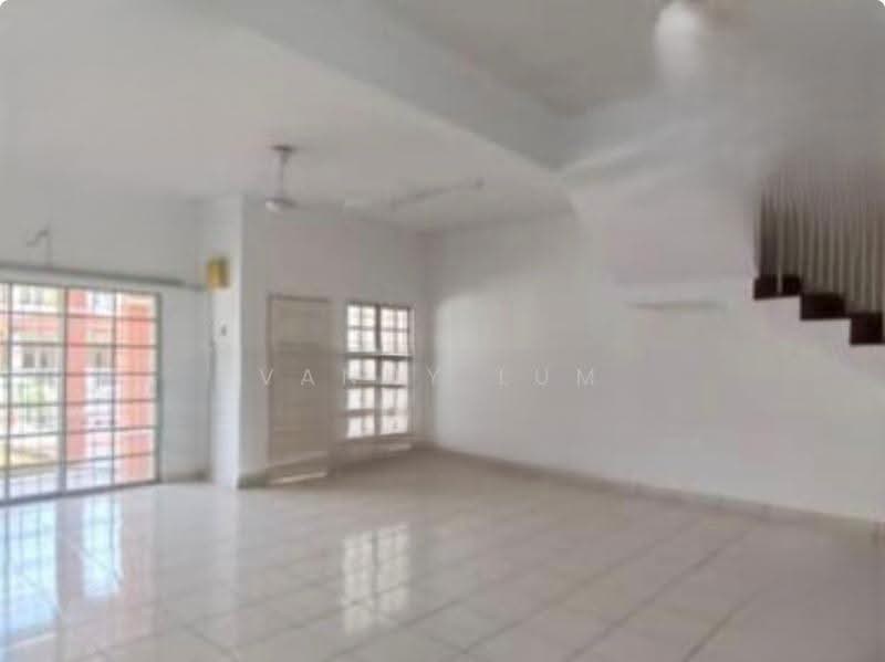 Rumah Teres 2-Tingkat untuk Dijual di Bandar Puteri Puchong (Puchong) - Vanny Lum - Living Room - PropertyGuru.com.my