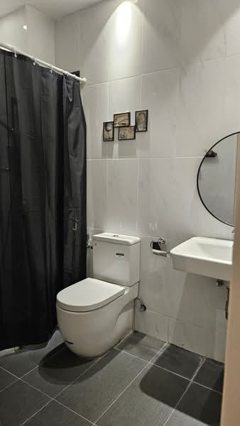 Reizz Residence untuk Untuk Disewa - RM 2,599 /bulan, Apr 2026 - Bathroom - PropertyGuru.com.my