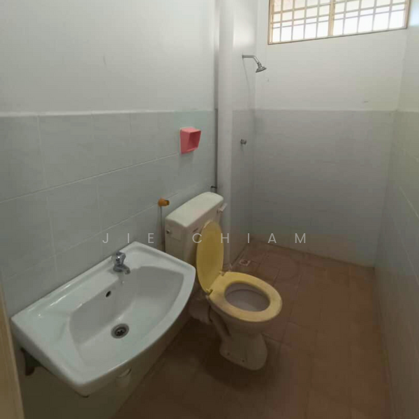 2-storey Terraced House for Sale in Taman Budiman (Bukit Mertajam) - Jie Chiam - Bathroom - PropertyGuru.com.my