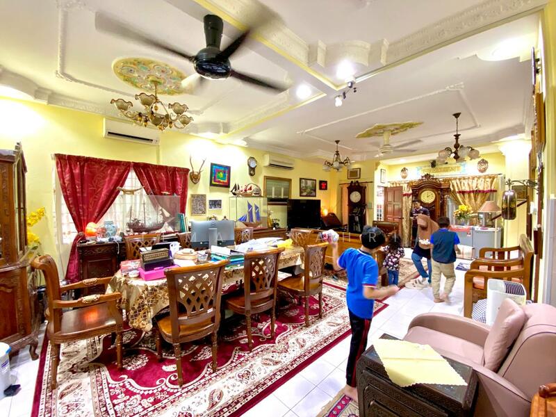 2-storey Terraced House for Sale in Seksyen 23 (Shah Alam) - Ilman Nahri - Living Room - PropertyGuru.com.my