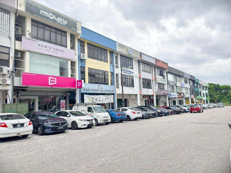 Shop for Rent in Taman Molek (Johor Bahru) - Fong Lik - Exterior - PropertyGuru.com.my