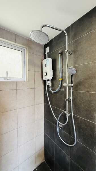 Condominium for Rent at Residensi Dutamas Dahlia - Robert See - Bathroom - PropertyGuru.com.my