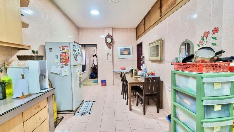Bungalow for Sale in Seputeh (Kuala Lumpur) - Azrul Ismail - Kitchen - PropertyGuru.com.my