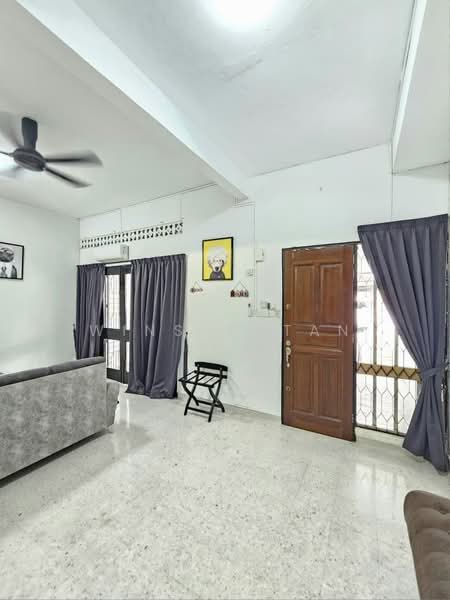 2-storey Terraced House for Sale in Taman Tasek (Johor Bahru) - Winson Tan - Living Room - PropertyGuru.com.my