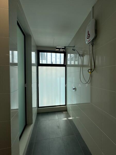Service Residence for Rent at Southkey Mosaic - Ellen Yeap - Bathroom - PropertyGuru.com.my
