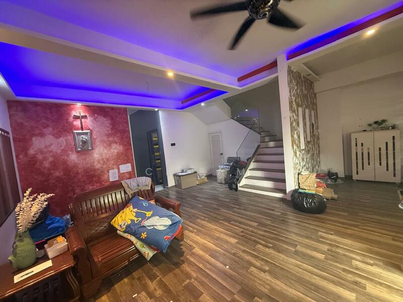 SAUJANA RAWANG: PHASE 14B1 & 14B2 untuk Untuk Dijual - RM 545,000, Feb 2026 - Living Room - PropertyGuru.com.my