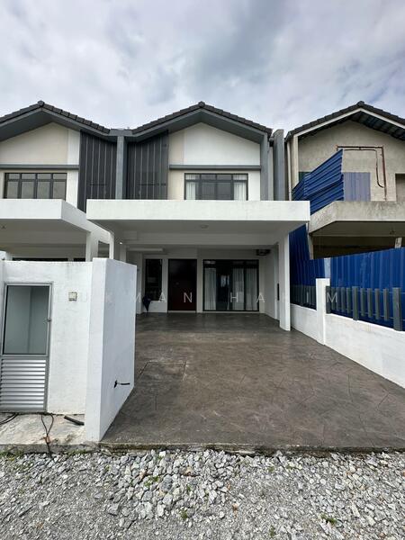 2-storey Terraced House for Sale in Shah Alam (Selangor) - Lukman Hakim - Exterior - PropertyGuru.com.my