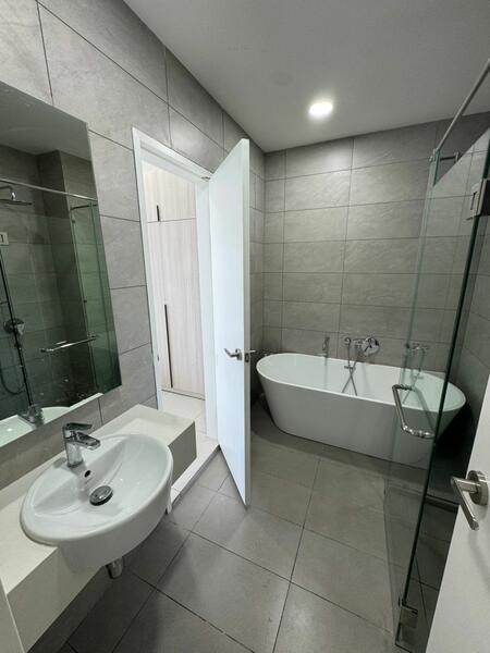 Dorsett Waterfront Subang untuk Untuk Disewa - RM 2,300 /bulan, Feb 2026 - Bathroom - PropertyGuru.com.my