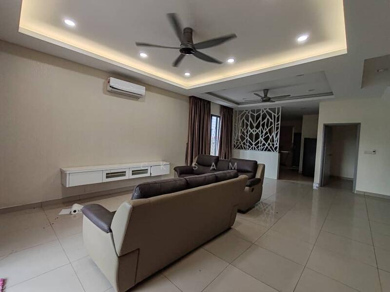 2-storey Terraced House for Sale in Saujana Rawang (Rawang) - CK Sam - Living Room - PropertyGuru.com.my