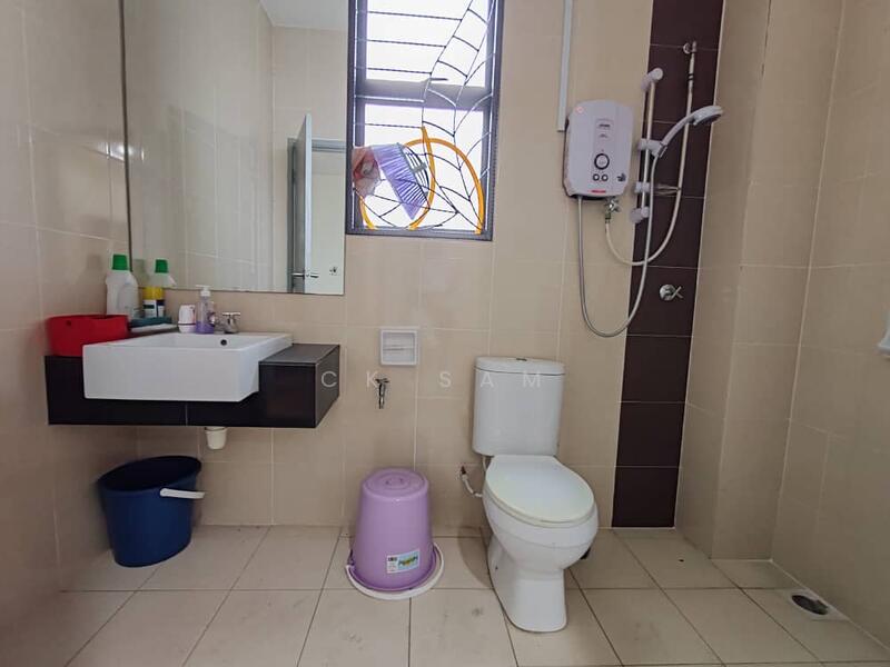 2-storey Terraced House for Sale in Saujana Rawang (Rawang) - CK Sam - Bathroom - PropertyGuru.com.my
