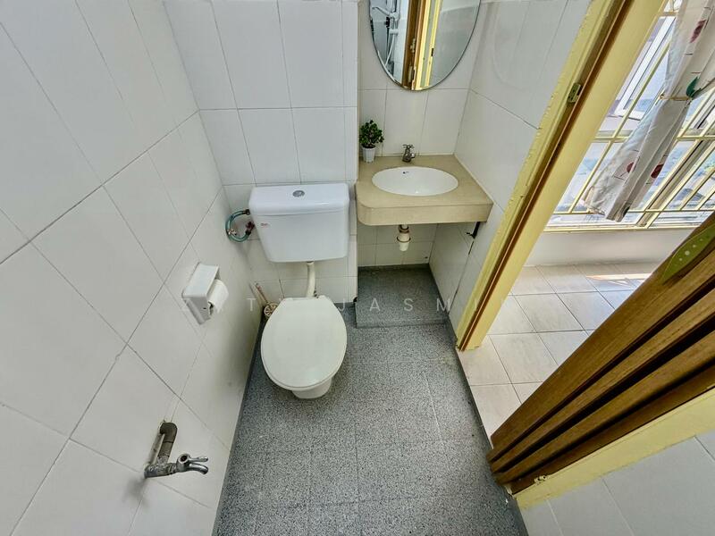 Warisan City View untuk Untuk Dijual - RM 400,000, Feb 2026 - Bathroom - PropertyGuru.com.my