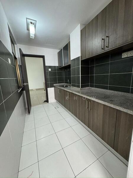 Service Residence for Rent at D'Inspire Residence (Inspira Bestari) - Ann Khow - Kitchen - PropertyGuru.com.my