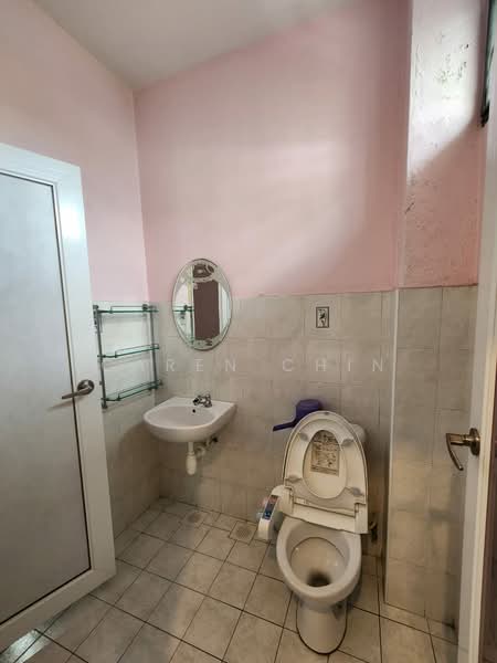 2-storey Terraced House for Rent in Taman Mount Austin (Tebrau) - Caren Chin - Bathroom - PropertyGuru.com.my
