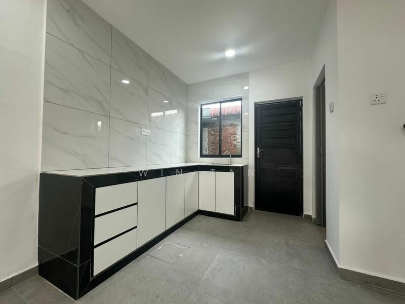 Taman Skudai Baru untuk Untuk Dijual - RM 408,000, Mac 2026 - Kitchen - PropertyGuru.com.my