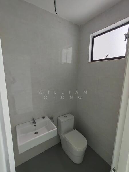 2.5-storey Terraced House for Sale in Taman Ozana Impian (Bukit Katil) - William Chong - Bathroom - PropertyGuru.com.my