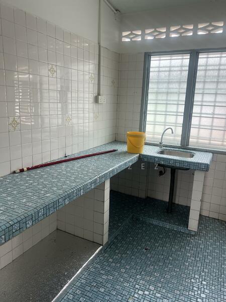 Kepong Baru untuk Untuk Disewa - RM 2,300 /bulan, Feb 2026 - Kitchen - PropertyGuru.com.my