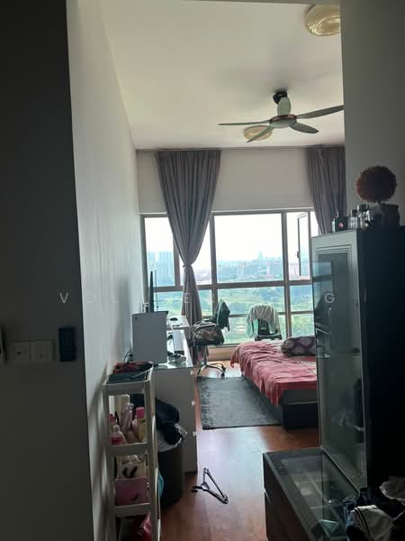 Condominium for Sale at KM1 East - Volster Leng - Bedroom - PropertyGuru.com.my