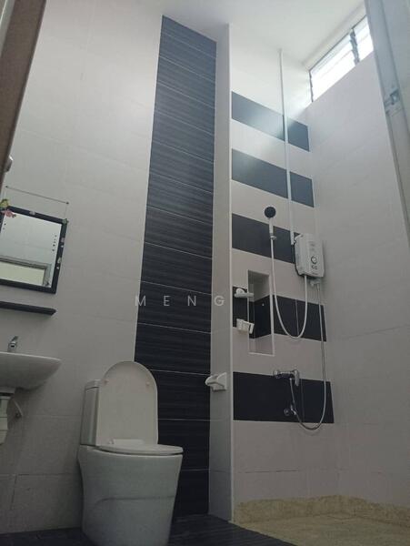 Cluster House for Sale in Johor Bahru (Johor) - Meng . - Bathroom - PropertyGuru.com.my