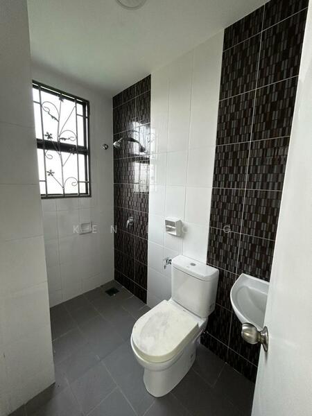 Bungalow for Rent in Sungai Buloh (Selangor) - Ken Leong - Bathroom - PropertyGuru.com.my