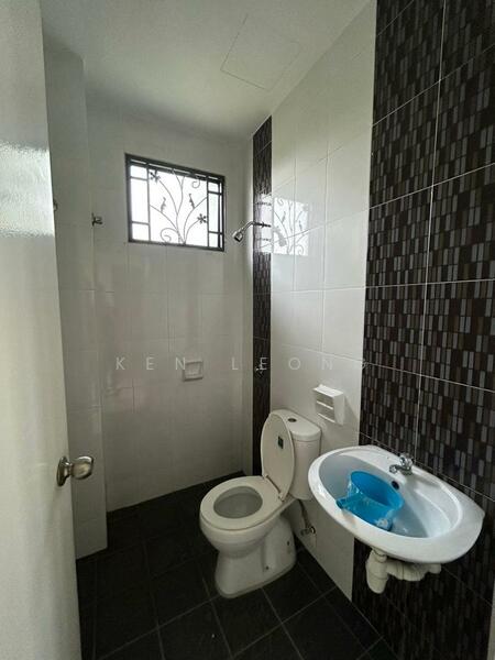 Bungalow for Rent in Sungai Buloh (Selangor) - Ken Leong - Bathroom - PropertyGuru.com.my
