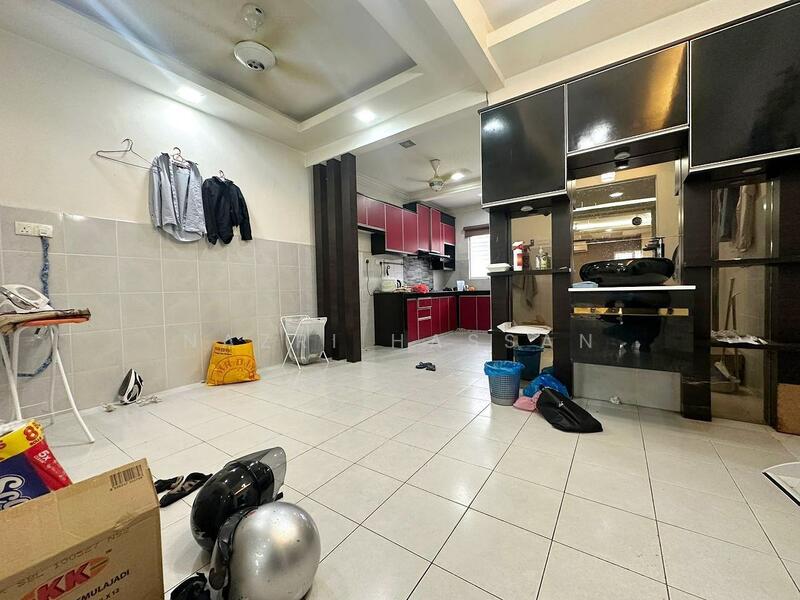2-storey Terraced House for Sale in Taman Desa Alam (Shah Alam) - Nazri Hassan - Kitchen - PropertyGuru.com.my