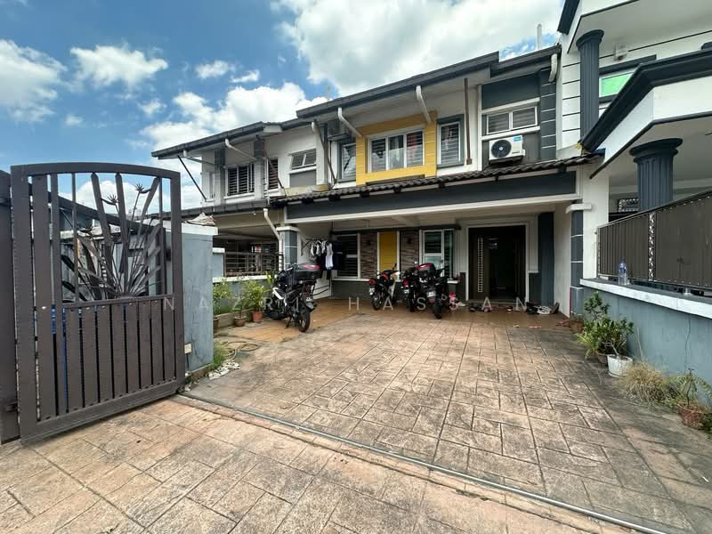 2-storey Terraced House for Sale in Taman Desa Alam (Shah Alam) - Nazri Hassan - Exterior - PropertyGuru.com.my