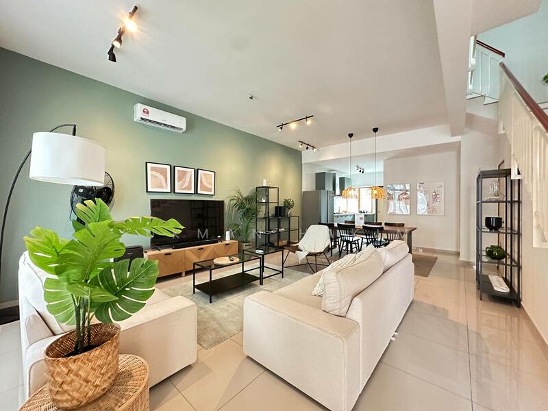 2-storey Terraced House for Sale in Kota Kemuning (Shah Alam) - Lukman Hakim - Living Room - PropertyGuru.com.my