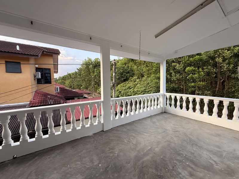 2-storey Terraced House for Sale in Taman Paya Rumput Indah (Paya Rumput) - William Chong - Balcony - PropertyGuru.com.my