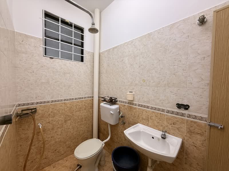 2-storey Terraced House for Sale in Taman Paya Rumput Indah (Paya Rumput) - William Chong - Bathroom - PropertyGuru.com.my