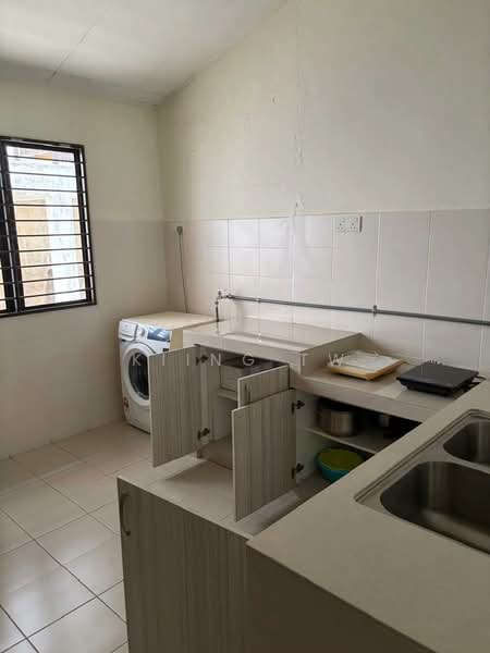 3-storey Terraced House for Sale in Prima Selayang (Selayang) - Kiing TW - Kitchen - PropertyGuru.com.my