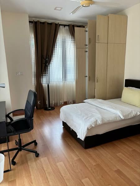 3-storey Terraced House for Sale in Prima Selayang (Selayang) - Kiing TW - Bedroom - PropertyGuru.com.my