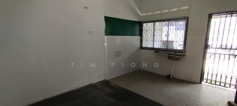 1-storey Terraced House for Sale in Ayer Keroh (Melaka) - Tim Piong - Kitchen - PropertyGuru.com.my