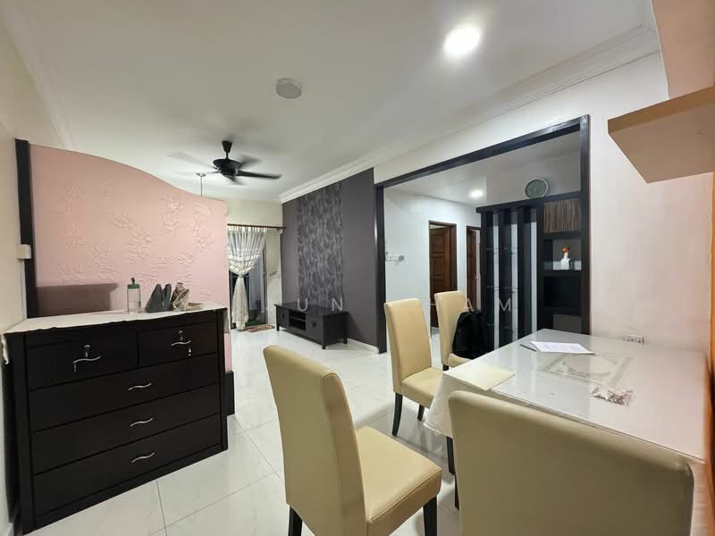 Condominium for Rent at Menara Menjalara - Yi Jun Cham - Living Room - PropertyGuru.com.my