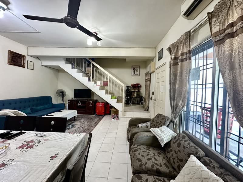 2-storey Terraced House for Sale in Setia Impian (Setia Alam) - Fazie Noor - Living Room - PropertyGuru.com.my