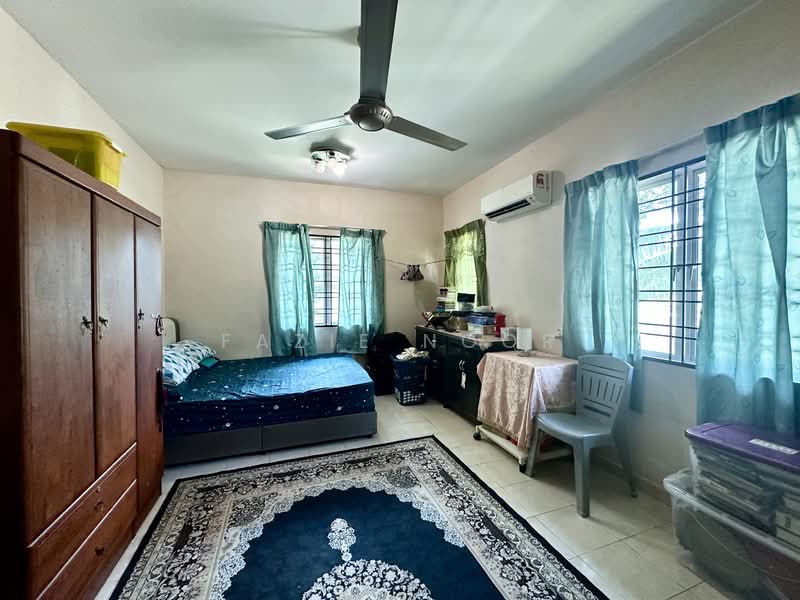 2-storey Terraced House for Sale in Setia Impian (Setia Alam) - Fazie Noor - Bedroom - PropertyGuru.com.my