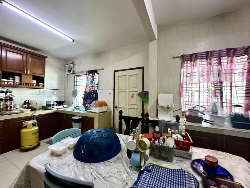 2-storey Terraced House for Sale in Setia Impian (Setia Alam) - Fazie Noor - Kitchen - PropertyGuru.com.my