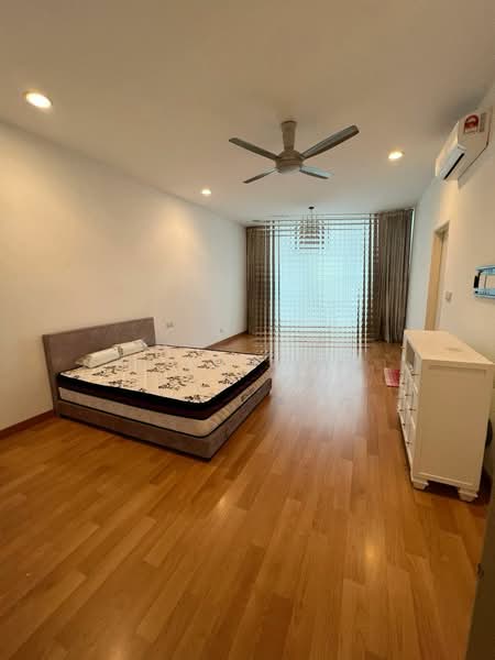 3-storey Terraced House for Sale in Prima Selayang (Selayang) - Kiing TW - Bedroom - PropertyGuru.com.my