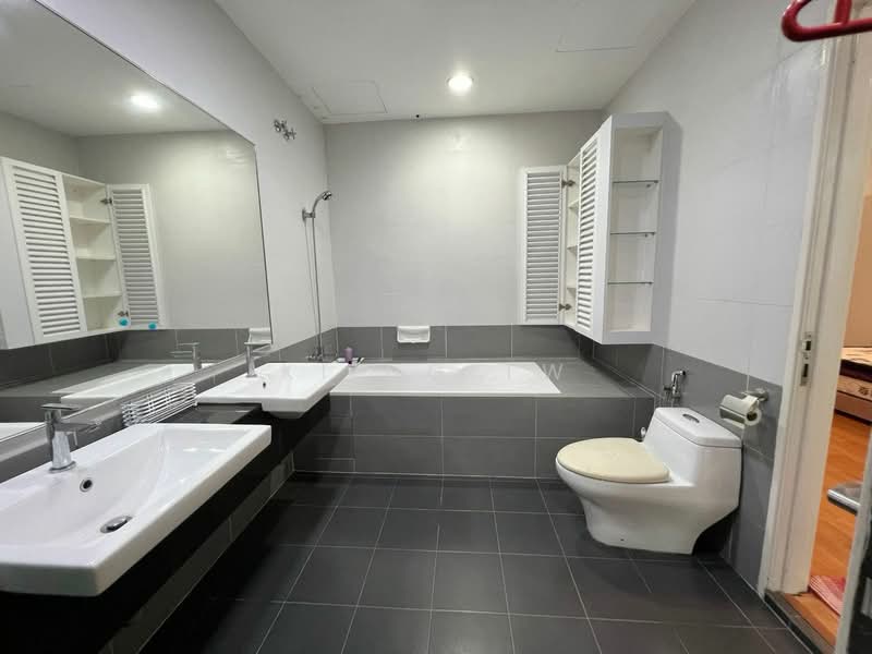 3-storey Terraced House for Sale in Prima Selayang (Selayang) - Kiing TW - Bathroom - PropertyGuru.com.my