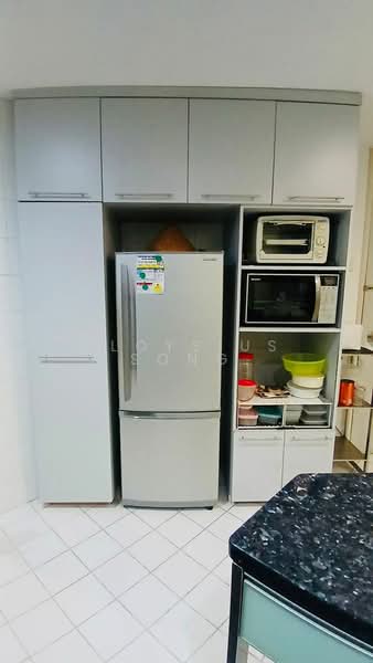 Condominium for Sale at The Straits View Condominium - Aloysius Song - Kitchen - PropertyGuru.com.my