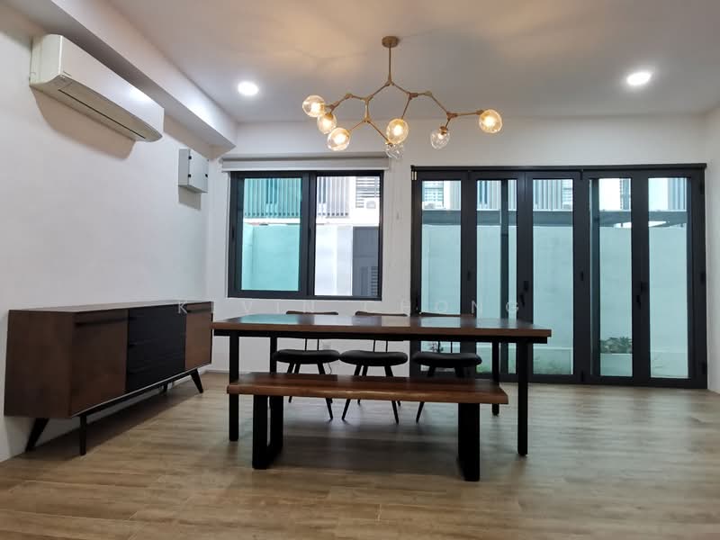 2-storey Terraced House for Sale in Laman Glenmarie (Shah Alam) - Kevin Chong - Dining Room - PropertyGuru.com.my