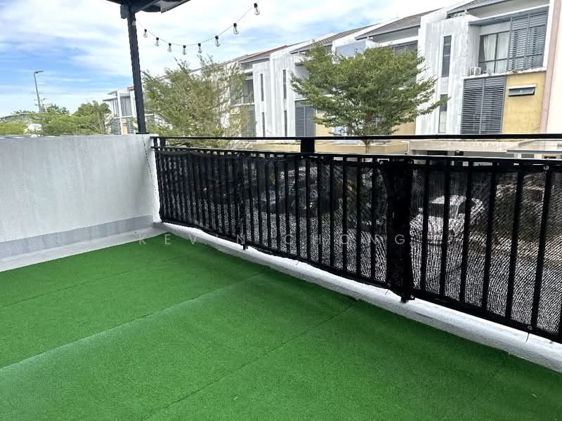2-storey Terraced House for Sale in Laman Glenmarie (Shah Alam) - Kevin Chong - Balcony - PropertyGuru.com.my