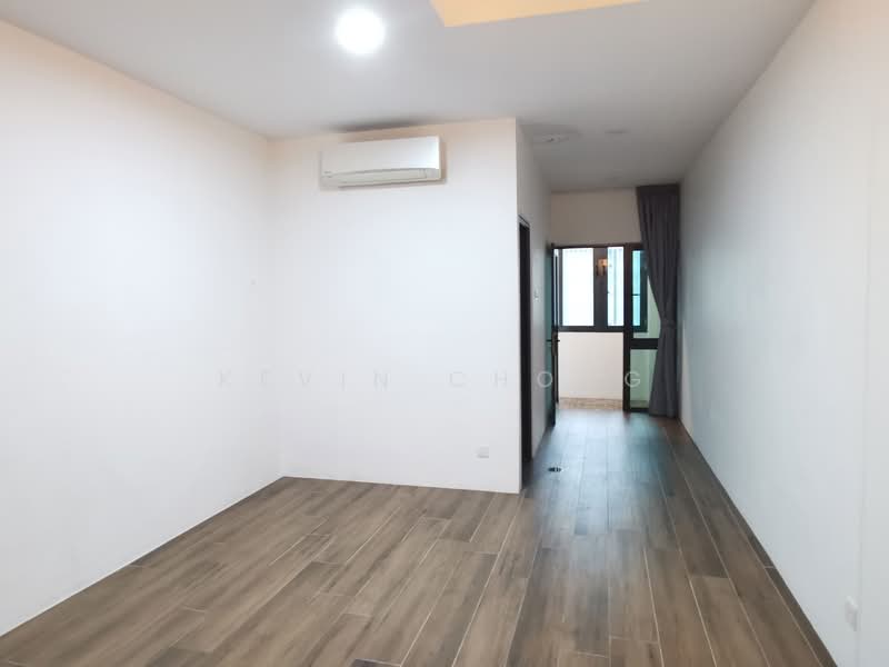 2-storey Terraced House for Sale in Laman Glenmarie (Shah Alam) - Kevin Chong - Bedroom - PropertyGuru.com.my