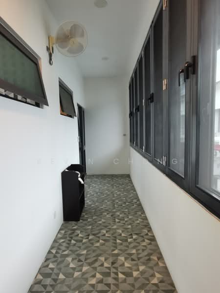 2-storey Terraced House for Sale in Laman Glenmarie (Shah Alam) - Kevin Chong - Corridor - PropertyGuru.com.my