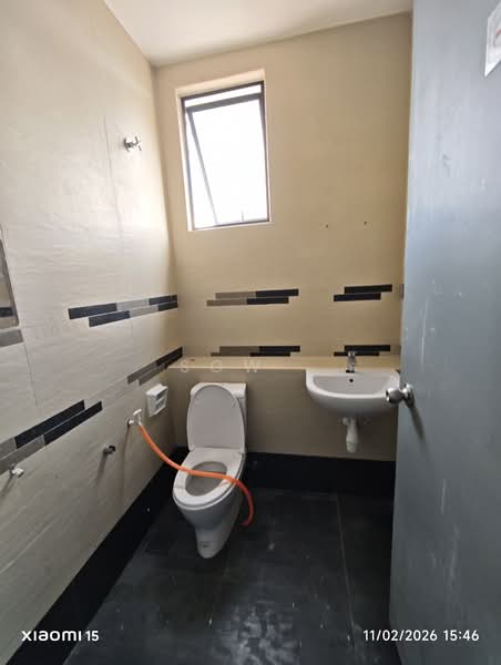 Factory for Rent in Taman Perniagaan Setia (Johor Bahru) - Sow . - Bathroom - PropertyGuru.com.my