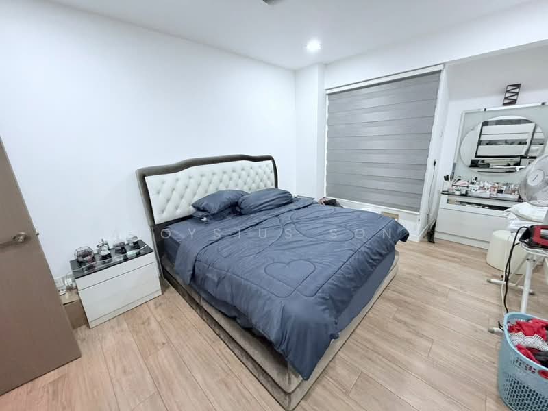 Condominium for Sale at The Straits View Condominium - Aloysius Song - Bedroom - PropertyGuru.com.my
