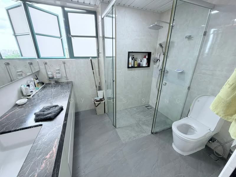 Condominium for Sale at The Straits View Condominium - Aloysius Song - Bathroom - PropertyGuru.com.my