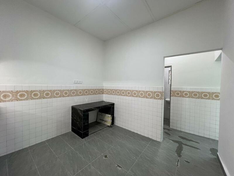 Taman Boon Bak untuk Untuk Dijual - RM 360,000, Feb 2026 - Kitchen - PropertyGuru.com.my