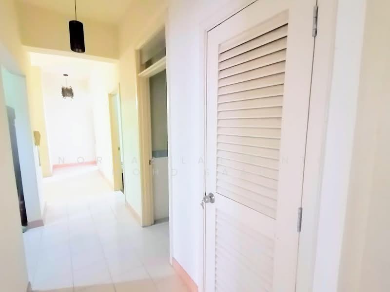 Condominium for Sale at Seri Maya Condominium - Norfazilah Binti Mohd Saad - Corridor - PropertyGuru.com.my