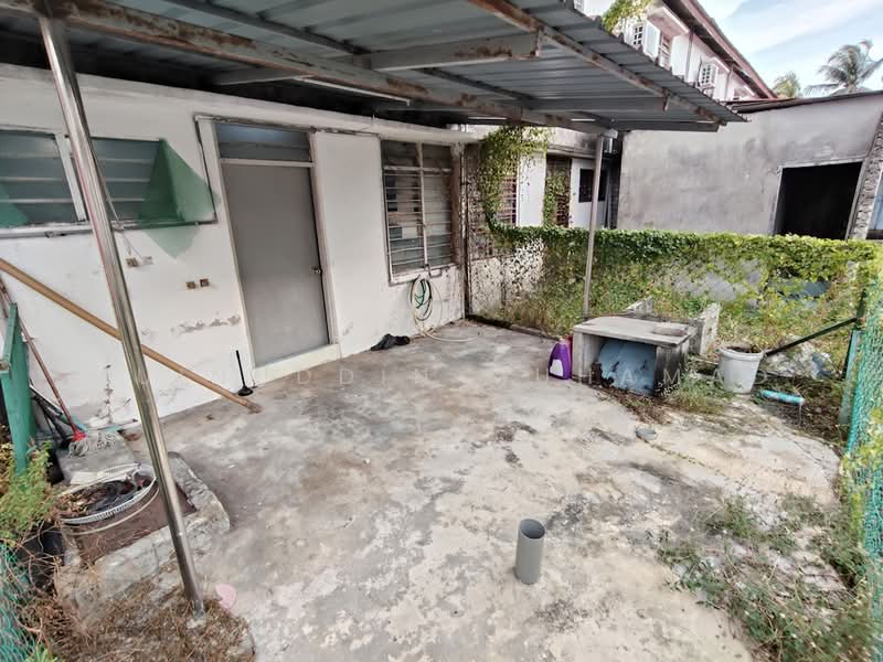 2-storey Terraced House for Sale in Taman Hutan Melintang (Hutan Melintang) - Muinuddin Muhamad - Exterior - PropertyGuru.com.my