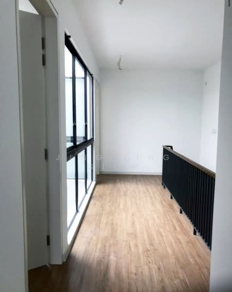 Emerald Residence Link House Type B untuk Untuk Dijual - RM 1,500,000, Mac 2026 - Corridor - PropertyGuru.com.my